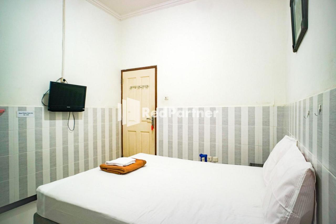 Hoki Homestay Redpartner Сурабая Экстерьер фото