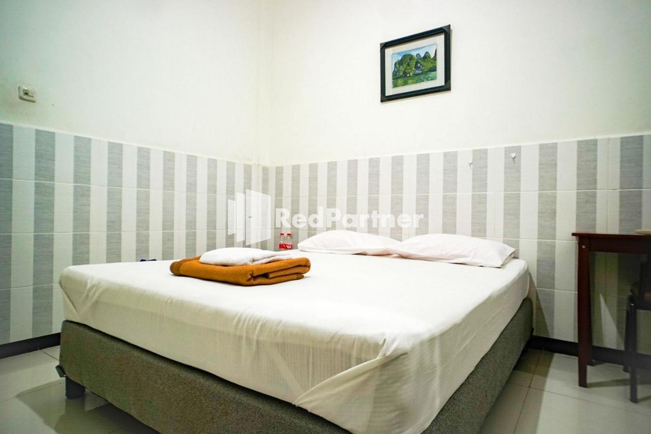 Hoki Homestay Redpartner Сурабая Экстерьер фото
